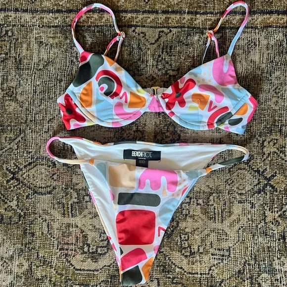 BEACH RIOT X REVOLVE Camilla Bikini Top in Vibrant Abstract Shapes Small
